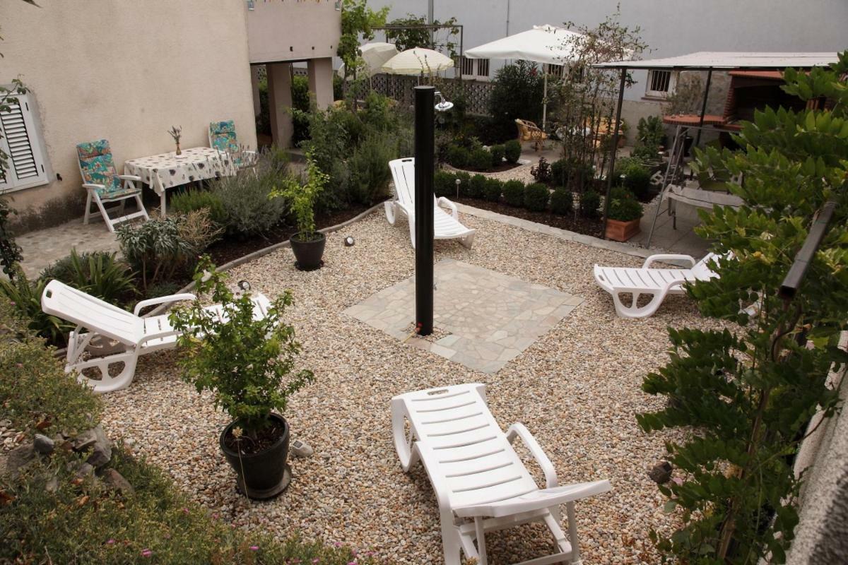 Apartments Mali Raj Vranjic Εξωτερικό φωτογραφία